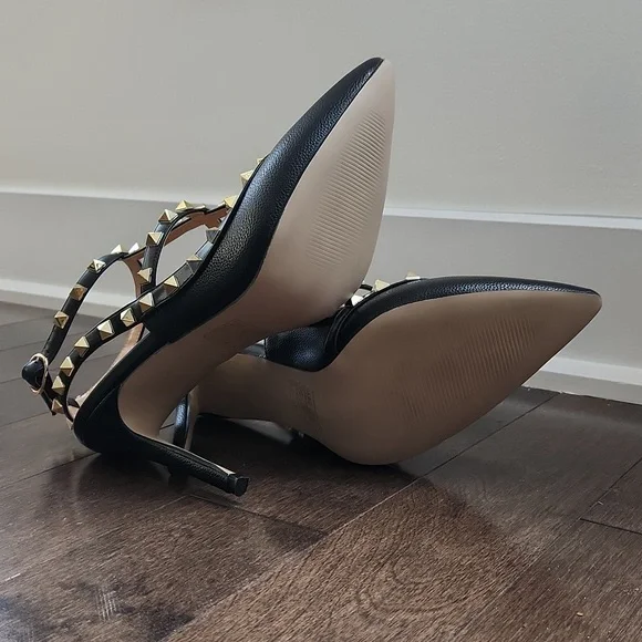 Sandals - Picture 4 of 5